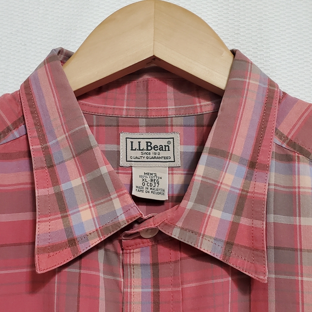 L.L. Bean Red Plaid Cotton Short Sleeve Button Front Shirt XL - Picture 2 of 4